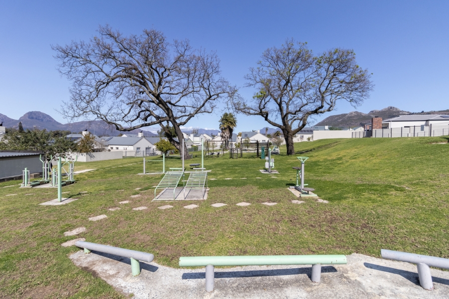 3 Bedroom Property for Sale in Honeydew Country Estate Western Cape